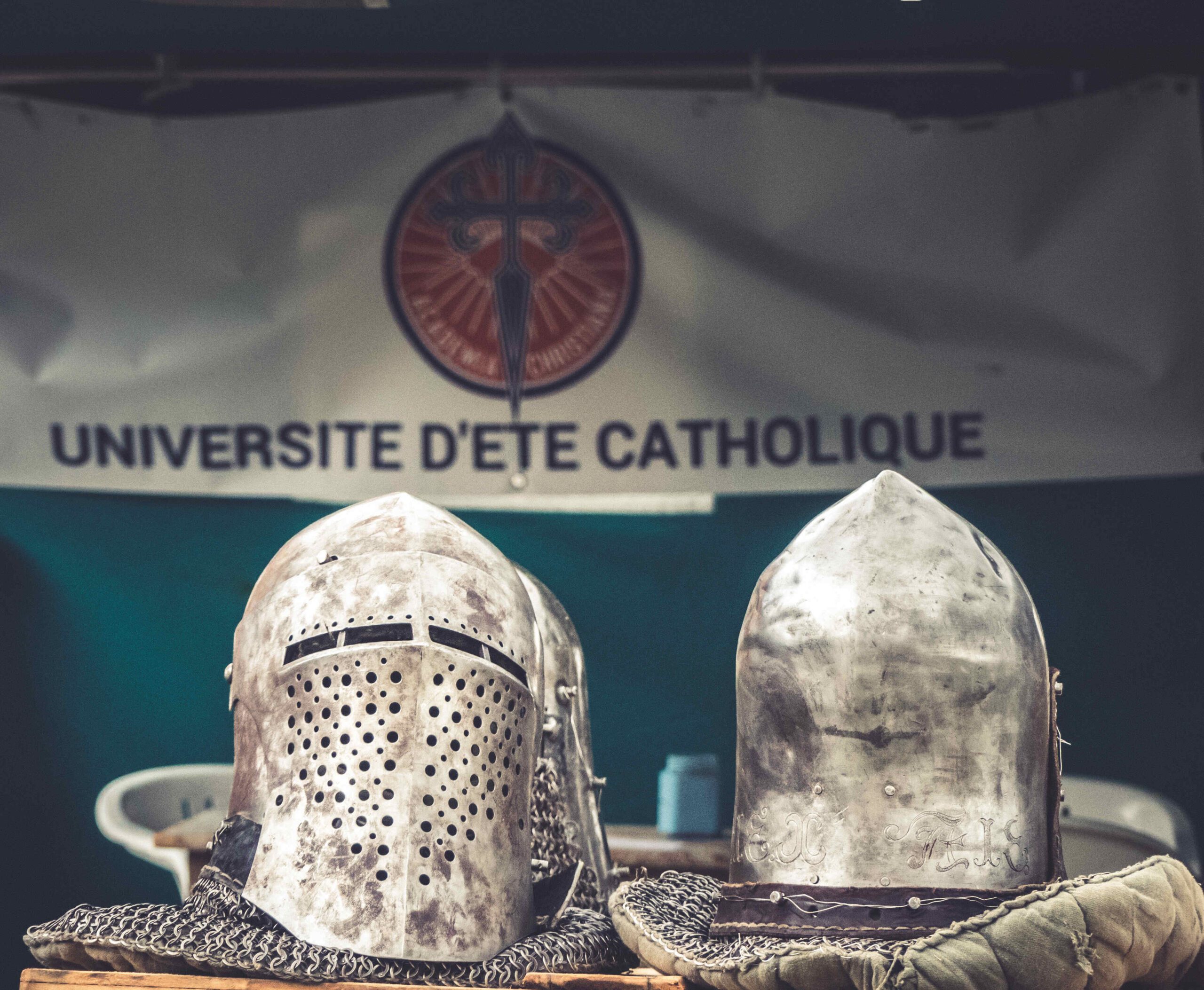 Academia Christiana: a Marriage of the Catholic and the Extreme Right